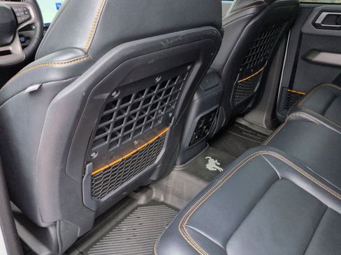 Used 2023 Ford Bronco Badlands image 16