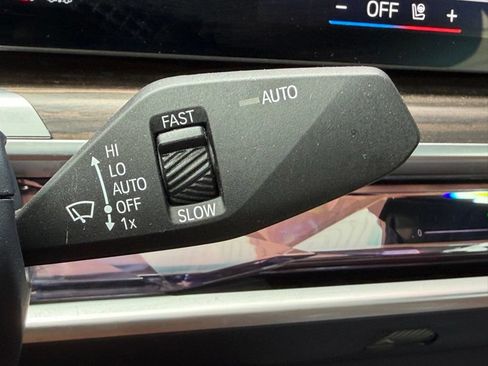 Used 2023 BMW 760i xDrive w/ Luxury Rear Seating Package AWD/4WD image 18