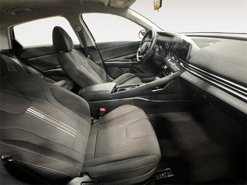 Certified 2023 Hyundai Elantra SEL w/ Convenience Package image 15