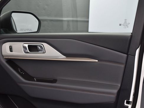 New 2026 Ford Explorer Active image 12