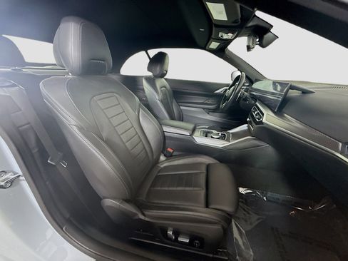 Used 2024 BMW M440i Convertible image 27