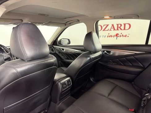 Used 2016 INFINITI Q50 Premium w/ 2.0T Premium Plus Package RWD image 14
