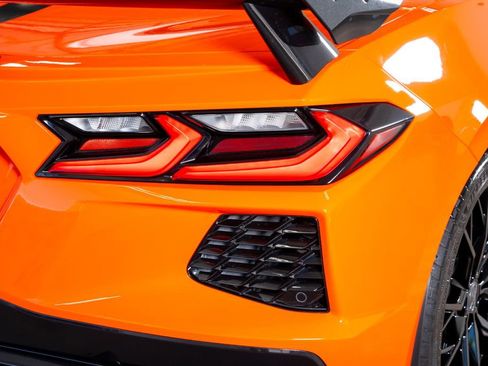 Used 2023 Chevrolet Corvette Stingray Premium Cpe w/ Z51 Performance Package image 9