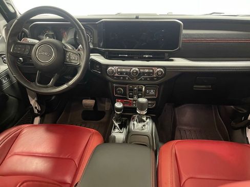 Used 2024 Jeep Wrangler Unlimited Rubicon 392 image 29