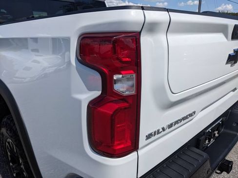 Used 2026 Chevrolet Silverado 1500 ZR2 AWD/4WD image 11