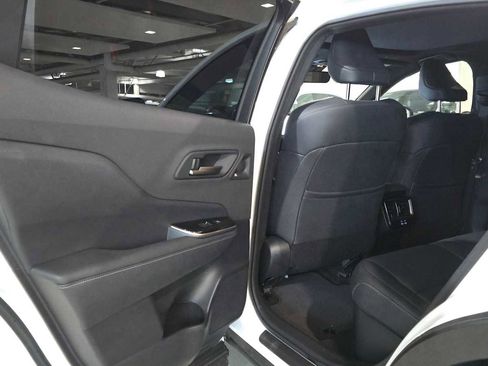 Used 2025 Toyota Crown w/ Carpet Mat Package (TMS) AWD/4WD image 15