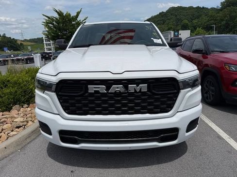 Used 2025 RAM 1500 Big Horn AWD/4WD image 10