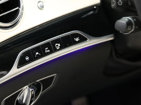 Used 2015 Mercedes-Benz S 63 AMG 4MATIC Sedan image 23
