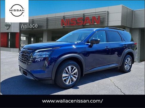 New 2026 Nissan Pathfinder SL AWD/4WD image 1