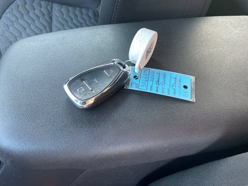 Used 2020 Chevrolet Equinox LT AWD/4WD image 30