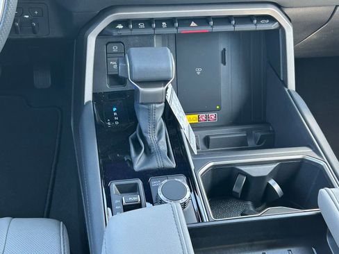 New 2026 Toyota Tundra Limited AWD/4WD image 22