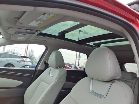 Used 2022 Hyundai Tucson Limited image 17