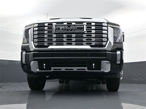 New 2026 GMC Sierra 3500 Denali w/ Denali Reserve Package image 22