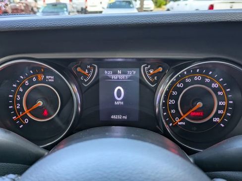 Used 2022 Jeep Wrangler Unlimited Sport image 32