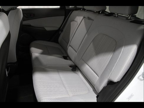 Certified 2023 Hyundai Kona SEL AWD/4WD image 19