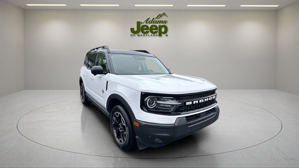 Used 2025 Ford Bronco Sport Outer Banks w/ Outer Banks Tech Package+ AWD/4WD image 3