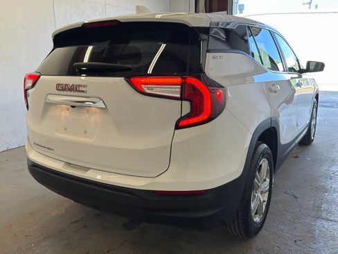 Used 2024 GMC Terrain SLE FWD image 5