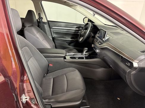 Used 2023 Nissan Altima 2.5 SV image 15