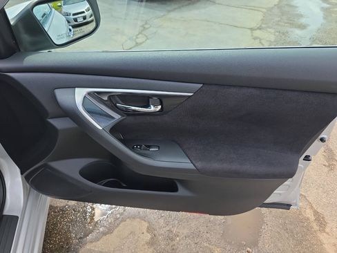 Used 2013 Nissan Altima 2.5 S FWD image 26