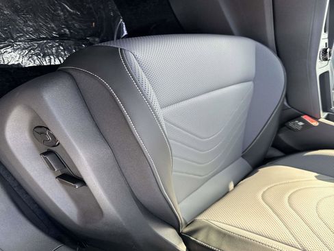 New 2026 Volkswagen Tiguan SE R-Line image 17