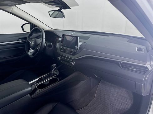 Used 2025 Nissan Altima 2.5 SR image 28