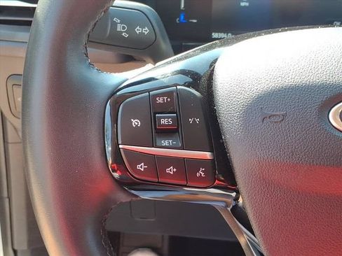 Used 2024 Ford Escape Active AWD/4WD image 17