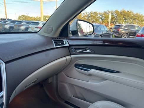 Used 2016 Cadillac SRX Luxury w/ Driver Awareness Package image 27