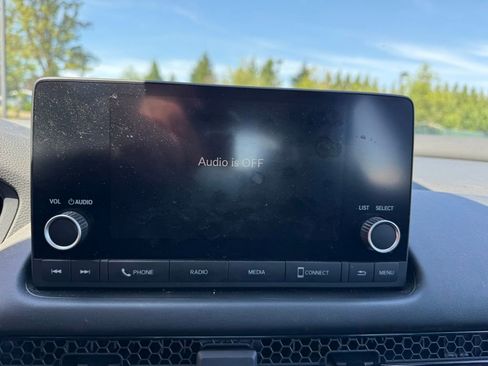 Used 2023 Honda HR-V LX image 14