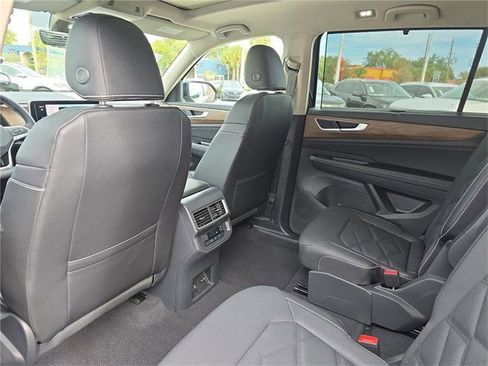 New 2026 Volkswagen Atlas SE image 13