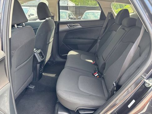Used 2026 Kia Sportage LX FWD image 27
