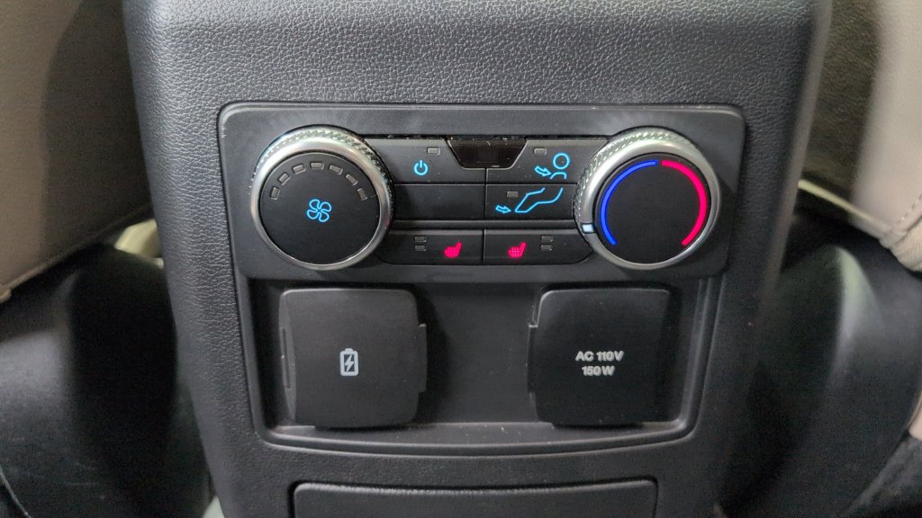 Used 2023 Ford Explorer Limited AWD/4WD image 21