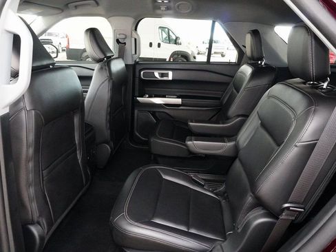 Used 2023 Ford Explorer XLT w/ Equipment Group 202A image 28