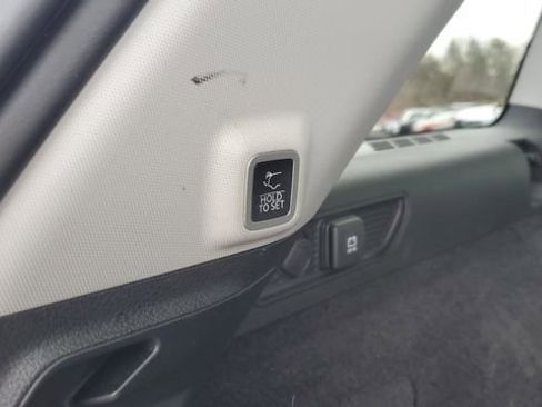 Certified 2022 Jeep Grand Cherokee Overland w/ Advanced Protech Group III image 30