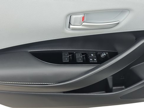 Used 2024 Toyota Corolla SE FWD image 18