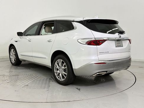 Used 2023 Buick Enclave Premium w/ Experience Buick Package FWD image 3