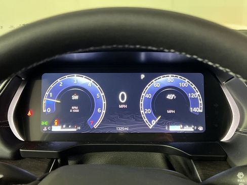 Used 2025 Jeep Grand Cherokee Limited image 19