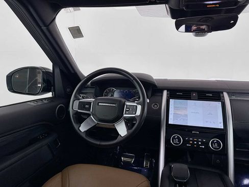 Used 2023 Land Rover Discovery Metropolitan Edition AWD/4WD image 23