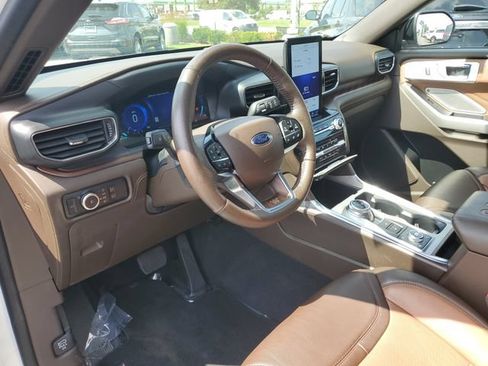 Certified 2023 Ford Explorer King Ranch w/ Technology Package AWD/4WD image 9