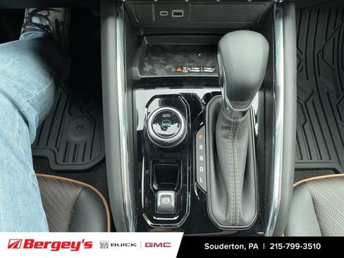 Used 2026 GMC Canyon AT4 w/ Technology Plus Package AWD/4WD image 17