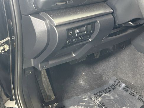 Used 2023 Subaru Crosstrek 2.5i Limited w/ Moonroof Package image 10