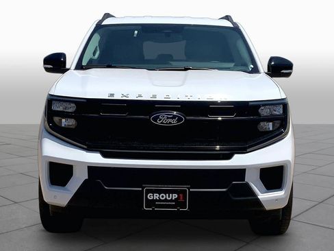 New 2026 Ford Expedition Active RWD image 3