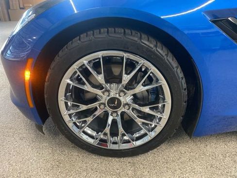 Used 2015 Chevrolet Corvette Stingray Coupe RWD image 11