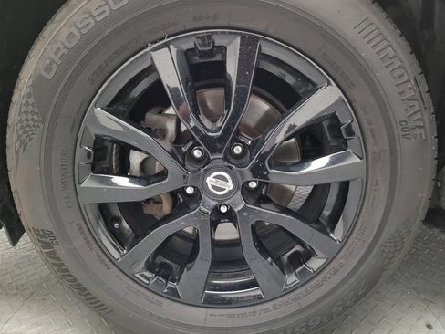 Used 2018 Nissan Rogue SV AWD/4WD image 31
