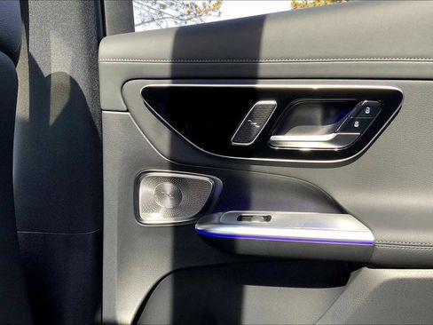 Certified 2025 Mercedes-Benz GLC 300 4MATIC image 23