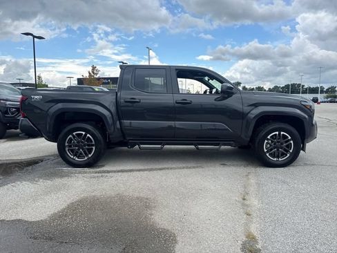 Used 2026 Toyota Tacoma TRD Sport RWD image 7