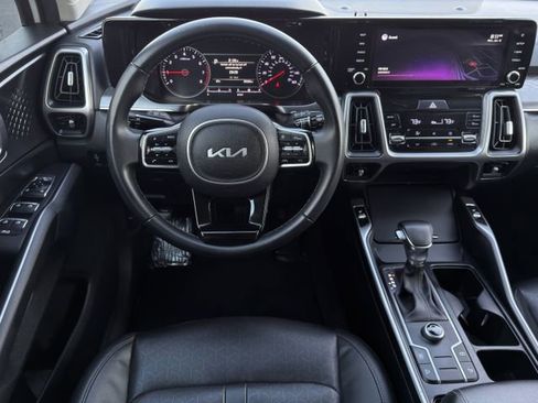 Used 2022 Kia Sorento S image 10