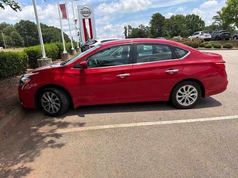 Used 2018 Nissan Sentra SV FWD image 2