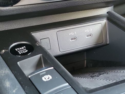 New 2026 Nissan Kicks SV w/ SV Premium Package image 9