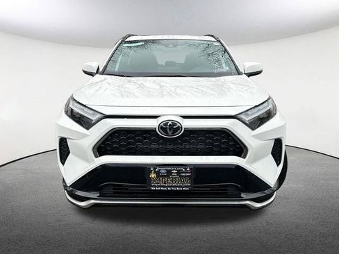 New 2025 Toyota RAV4 SE image 3