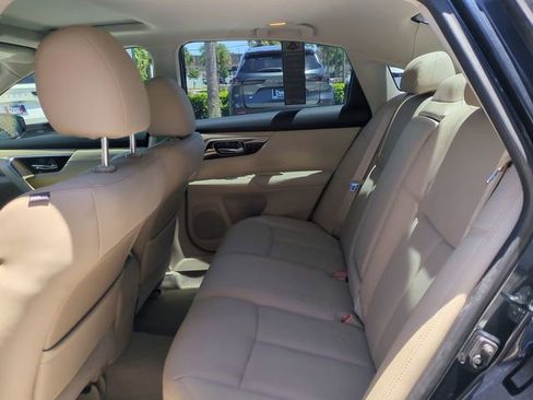 Used 2014 Nissan Altima 2.5 SL w/ Technology Package FWD image 15